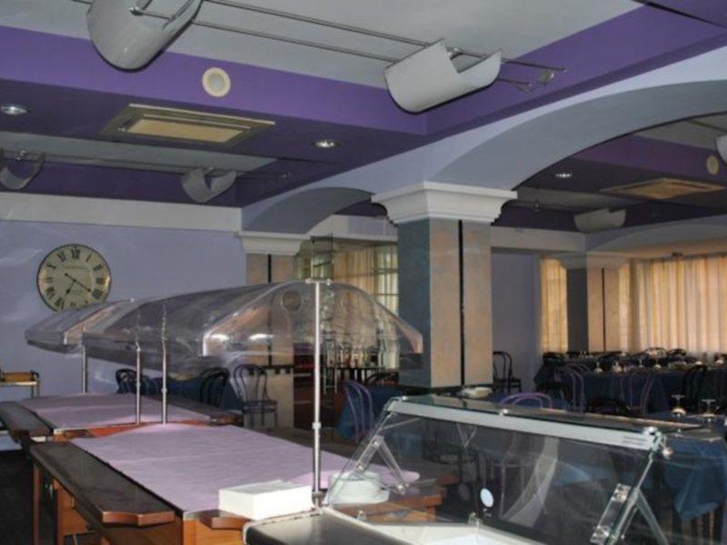 Hotel Senior كاتوليكا المظهر الخارجي الصورة